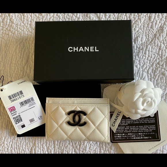 ‼️SOLD‼️NEW 21C Chanel Card Holder Winter White - Picture 5 of 9